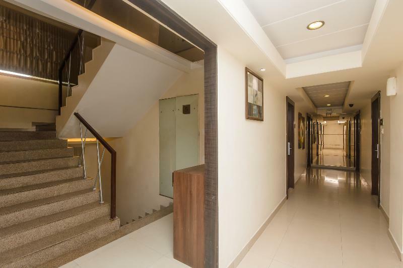 Oyo 10007 Hotel Grace Residency ムンバイ エクステリア 写真