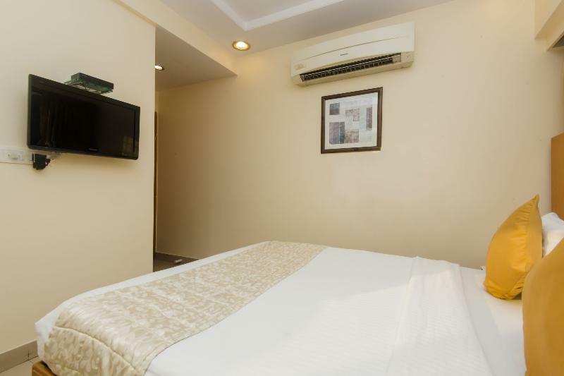 Oyo 10007 Hotel Grace Residency ムンバイ エクステリア 写真